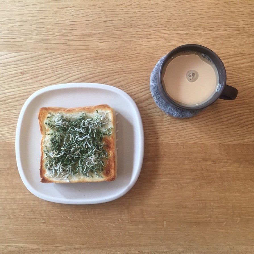 カリカリ雑魚と青海苔のおいしいトーストの画像
