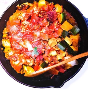 スパイスで鶏肉ズッキーニのキーマカレー♪