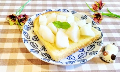 梨のはちみつトーストの写真