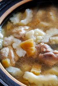 台湾電鍋パイナップル白ゴーヤー鶏肉スープ