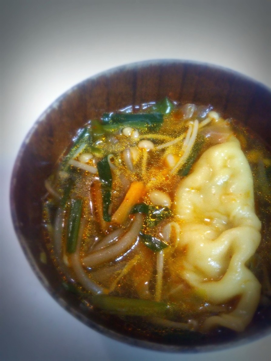 辛うま野菜餃子スープ☆焼く用の冷凍餃子での画像