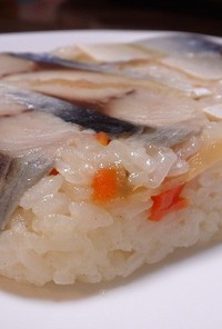 シメサバの簡単押し寿司