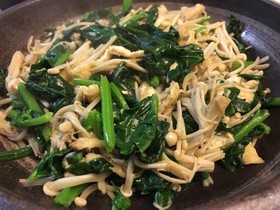 簡単ソテー☆ほうれん草とえのきバター炒め