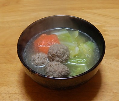 肉団子の中華スープの写真