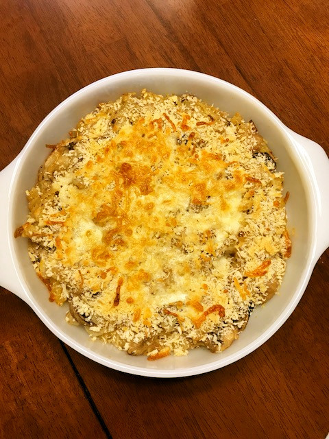 ポーランドのソーセージとヌードルのキャセロールのレシピ