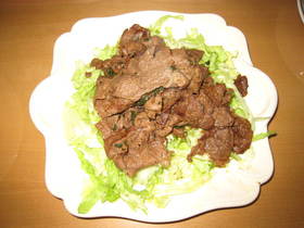 大葉にんにく醤油で牛肉のバター焼き