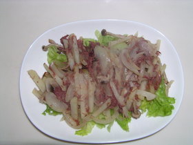 コーンビーフとじゃがいも炒め