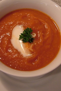トマトの温かいスープ