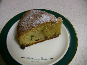 甘納豆入り抹茶ケーキ
