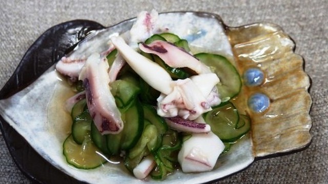 剣先イカとキュウリの酢の物 レシピ 作り方 By うおいち クックパッド 簡単おいしいみんなのレシピが361万品