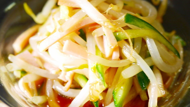 もやしハムきゅうり 冷やし中華のタレ和え レシピ 作り方 By ほっこり の クックパッド