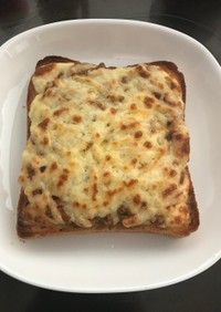 納豆＆チーズのトースト