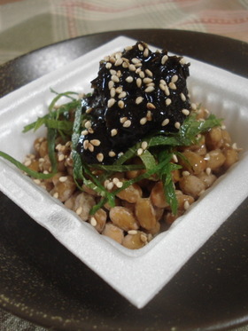 しそ・のり・Wごまで納豆食べた~