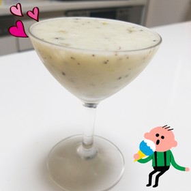 キウイのフローズンヨーグルトスムージー