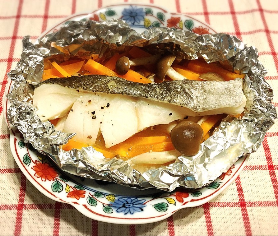ヘルシーな鱈のレモンバターホイル焼きの画像