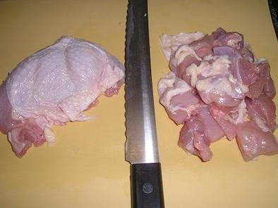 鶏もも肉って切りづらいの写真