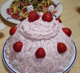 いちごのドームケーキ