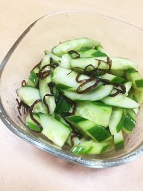 超簡単☆きゅうりと塩昆布ごま油風味
