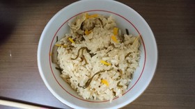 簡単炊き込みごはん。