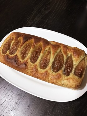 いちじくのコンポートで焼きっぱなしケーキ