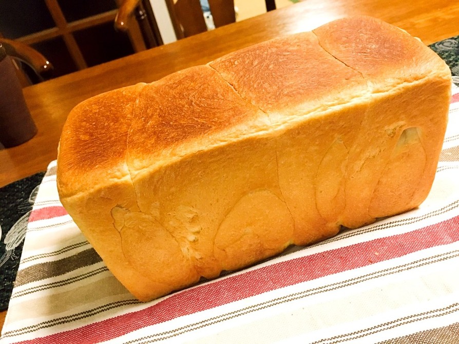 やわらか食パン1.5斤生クリーム使用の画像