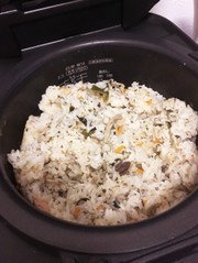 簡単 鯖缶で炊き込みご飯の写真