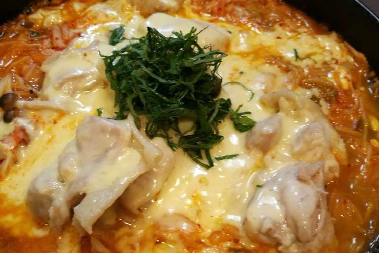 トマトチーズのキムチ鍋 レシピ 作り方 By 小さなsatomi クックパッド 簡単おいしいみんなのレシピが360万品