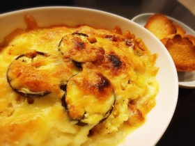 簡単絶品♡ナスとポテトのミートグラタン