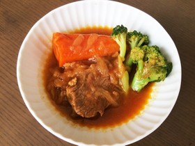 トンカツ用豚肉で、トマトソース煮込み☆