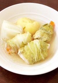 鶏むねと白菜でロールキャベツ風スープ