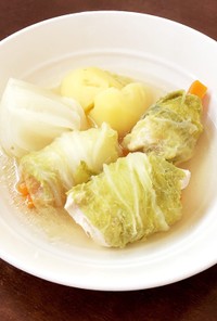 鶏むねと白菜でロールキャベツ風スープ