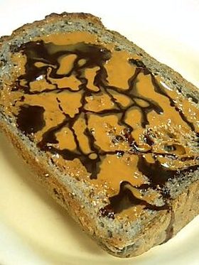ピーチョコトースト~練りゴマでね♪