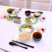 目玉焼き 白きくらげデザート付き朝ご飯 の写真