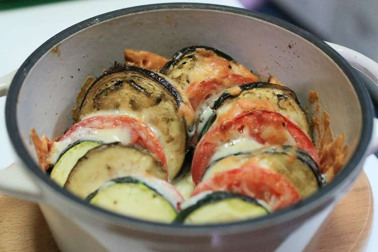 ナスとトマトとズッキーニのチーズグラタン レシピ 作り方 By 杏之介 クックパッド 簡単おいしいみんなのレシピが360万品