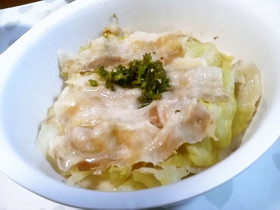 キャベツと豚しゃぶ肉のレンジ蒸し