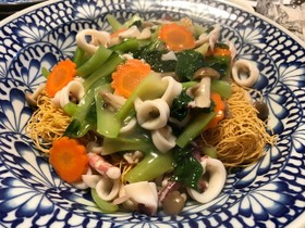 イカと野菜のあんかけそば