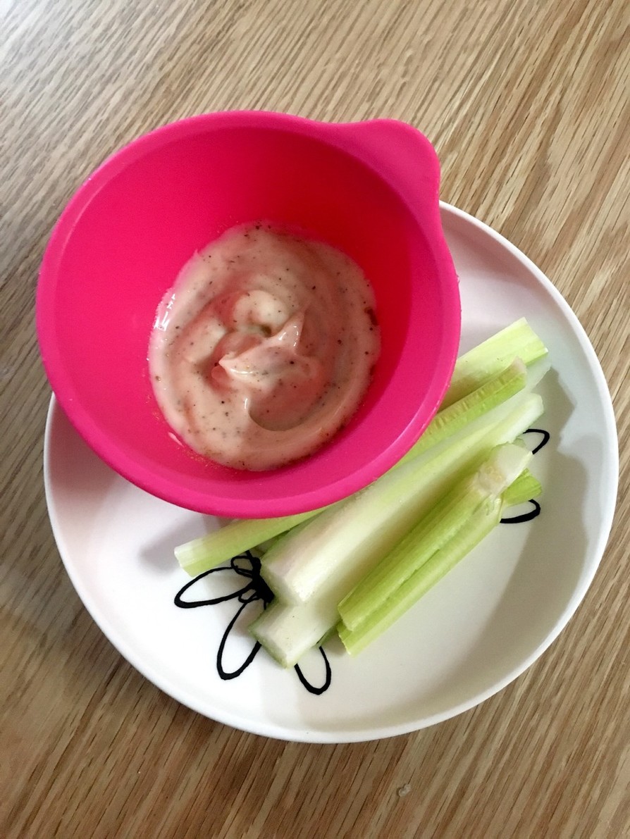 セロリスティックのブルーチーズディップ添え レシピ