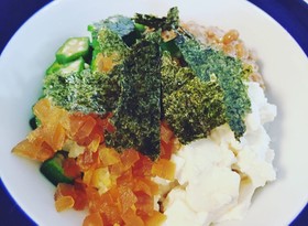 奈良漬シャキシャキ!ねばとろボウル