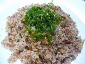 *コンビーフ+梅干+雑穀米=激ウマ炒飯*