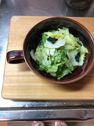 韓国海苔とツナのレタスサラダの写真