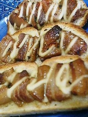 超、朝食、角煮でガツッリトースト