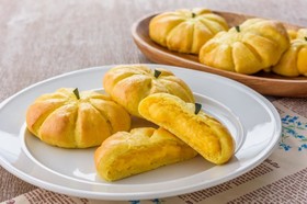 パンプキンクリームパン