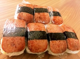 簡単 手を汚さずにスパムおにぎり