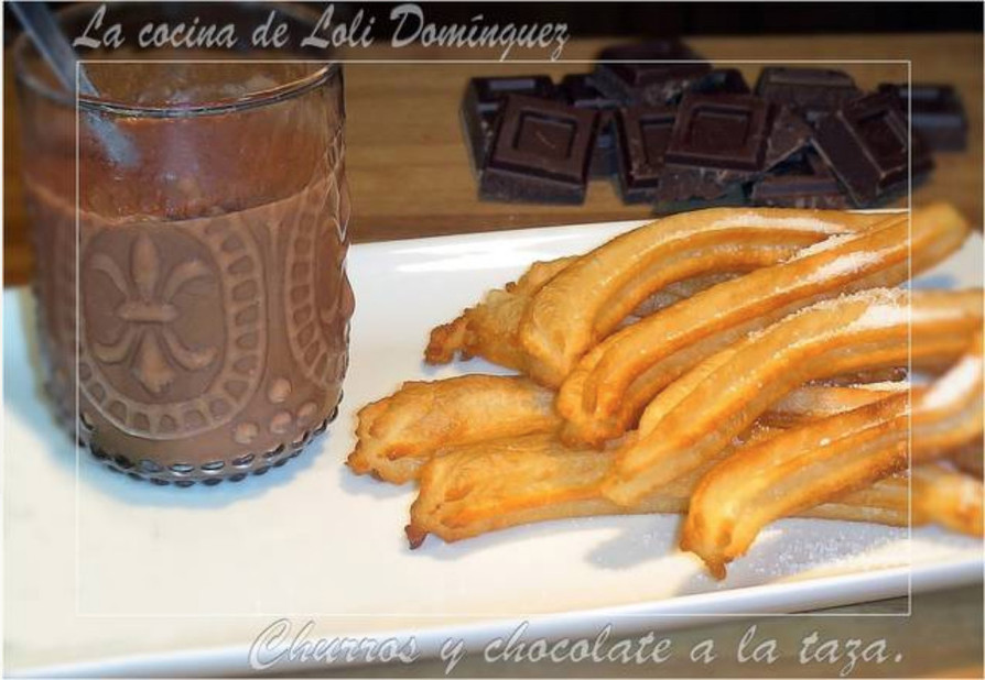 スペインの味！チュロスとチョコソースの画像