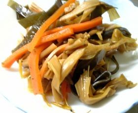 金針菜と人参の煮物