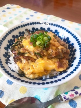 麺つゆだけで!梅しそチーズ鰯の卵とじ丼☆