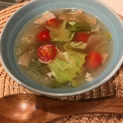 簡単  ベーコンレタストマトスープ♡の写真