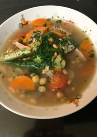 納豆とミニトマトのスープ