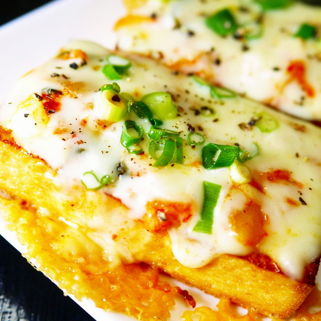 フライパンで厚揚げピザ キムチチーズ焼き レシピ 作り方 By ほっこり の クックパッド 簡単おいしいみんなのレシピが359万品
