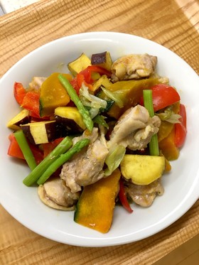 鶏肉と野菜のにぎやか塩炒め